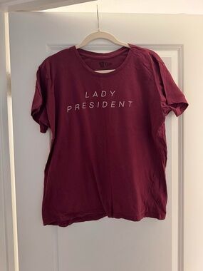 Lady President Burgundy T-Bar Graphic Tee Size L